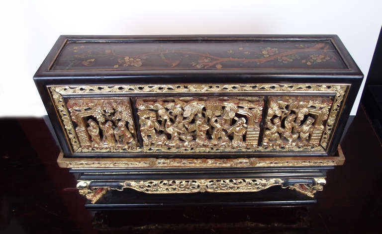 A Chinese Carved and Gilt Temple Box In Excellent Condition In Austin, TX