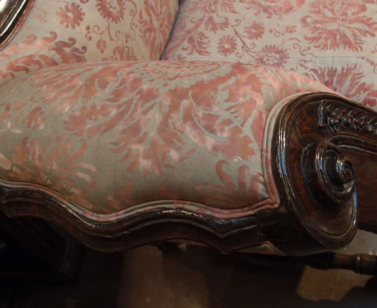 Fortuny Upholstered Venetian Baroque Settee In Good Condition In Austin, TX