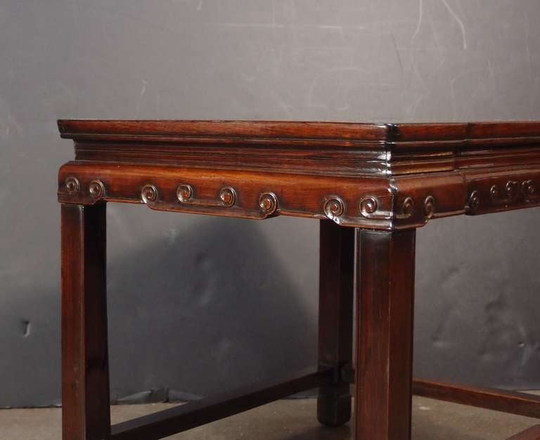 Hand-Carved Pair of Qing Dynasty Chinese Rosewood Rectangular Side Tables, 19th Century