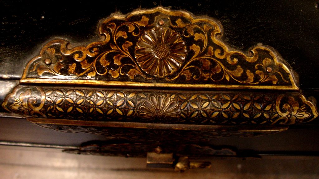 Meiji Large Japanese Black Lacquer Dowry Trunk, Nagamochi