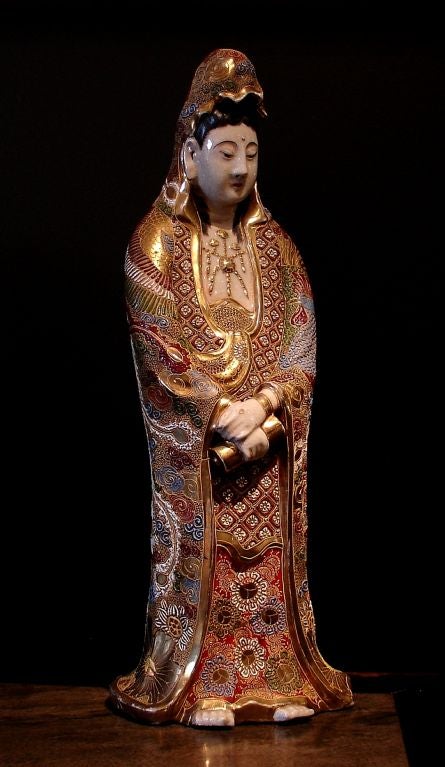 A Japanese Satsuma-Kutani Hybrid Style Figure of Kannon In Excellent Condition In Austin, TX