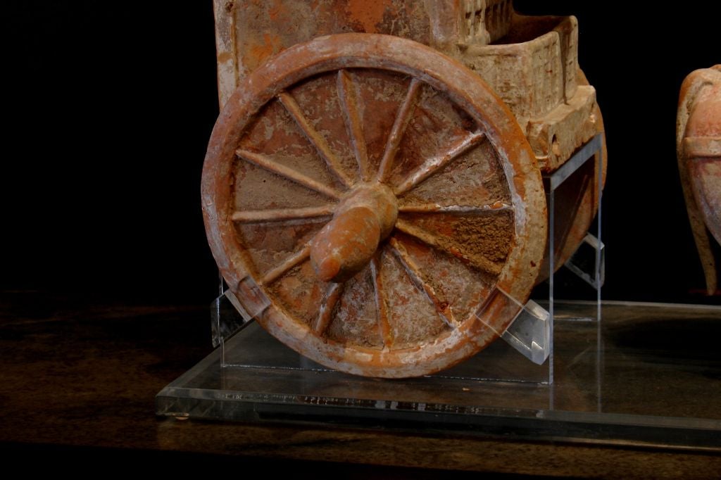 Modèle de chariot à boeuf en poterie de la dynastie Qi du Nord en vente 1