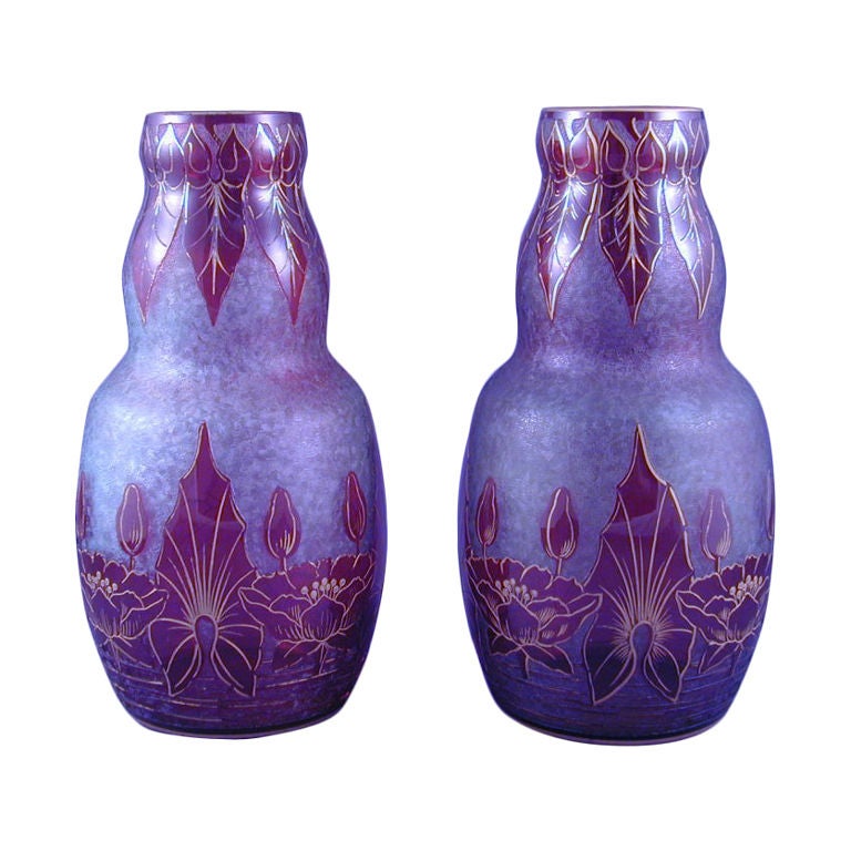 BACCARAT Pair of Vases For Sale
