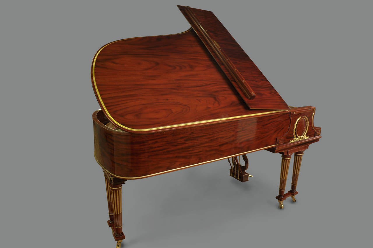 Vintage Louis XIV Steinway & Sons Model B Piano circa 1920 In Excellent Condition For Sale In New York, NY
