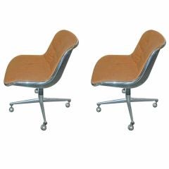 Vintage pair of Knoll chairs