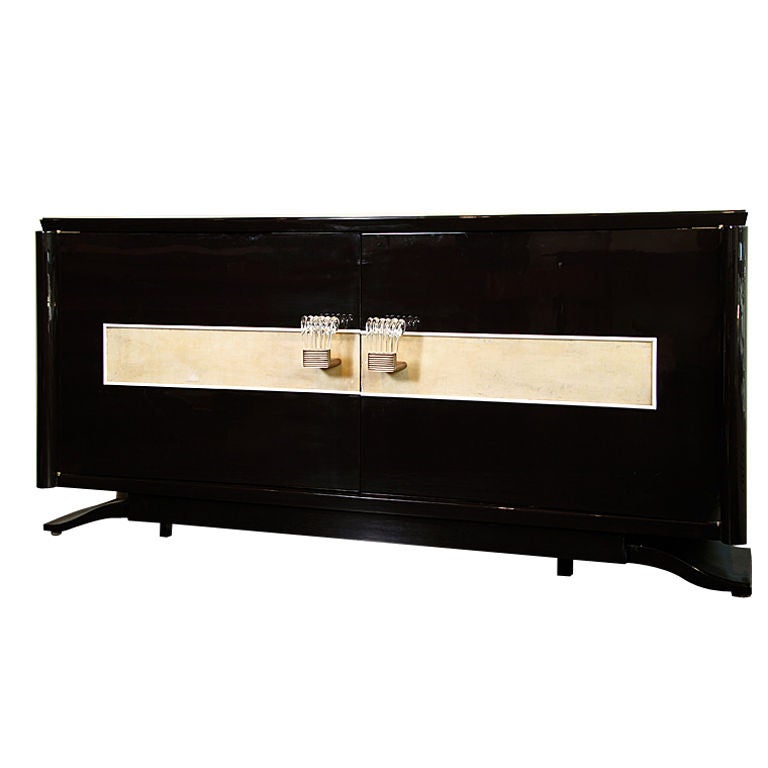 A black lacquer chest of drawers For Sale