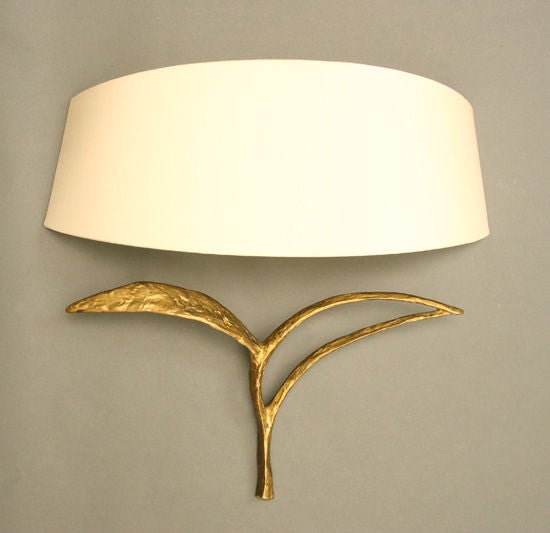 Italian lamp in gold patina bronze depicting a leaf