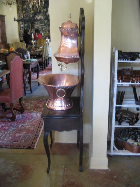 Lavabo on Stand In Excellent Condition In Fairhope, AL