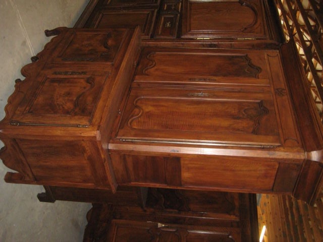 French Walnut Buffet deux corps