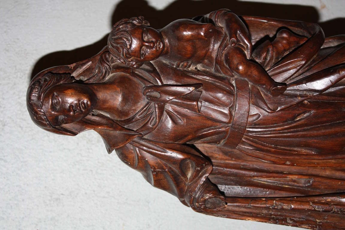 Early 19th Century Italian Carved Virgin Mary and Child In Good Condition In Fairhope, AL