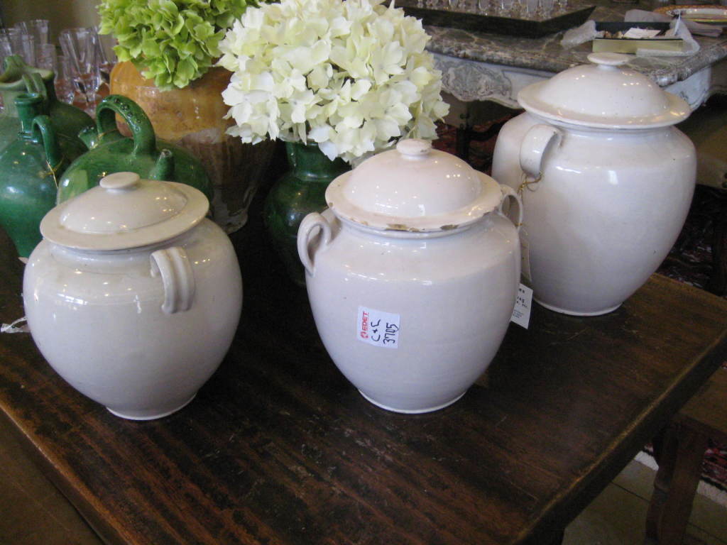 19th Century White French Pot For Sale 2