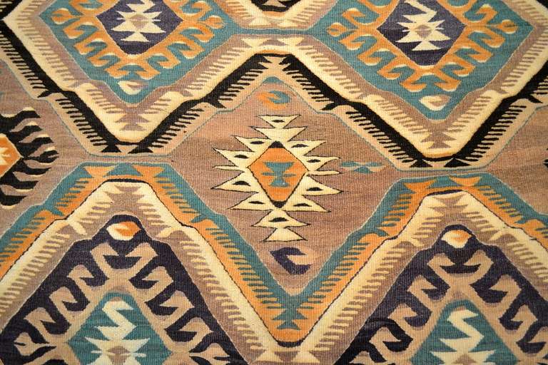 Vintage Turkish Kilim Flat Weave In Distressed Condition For Sale In Houston, TX