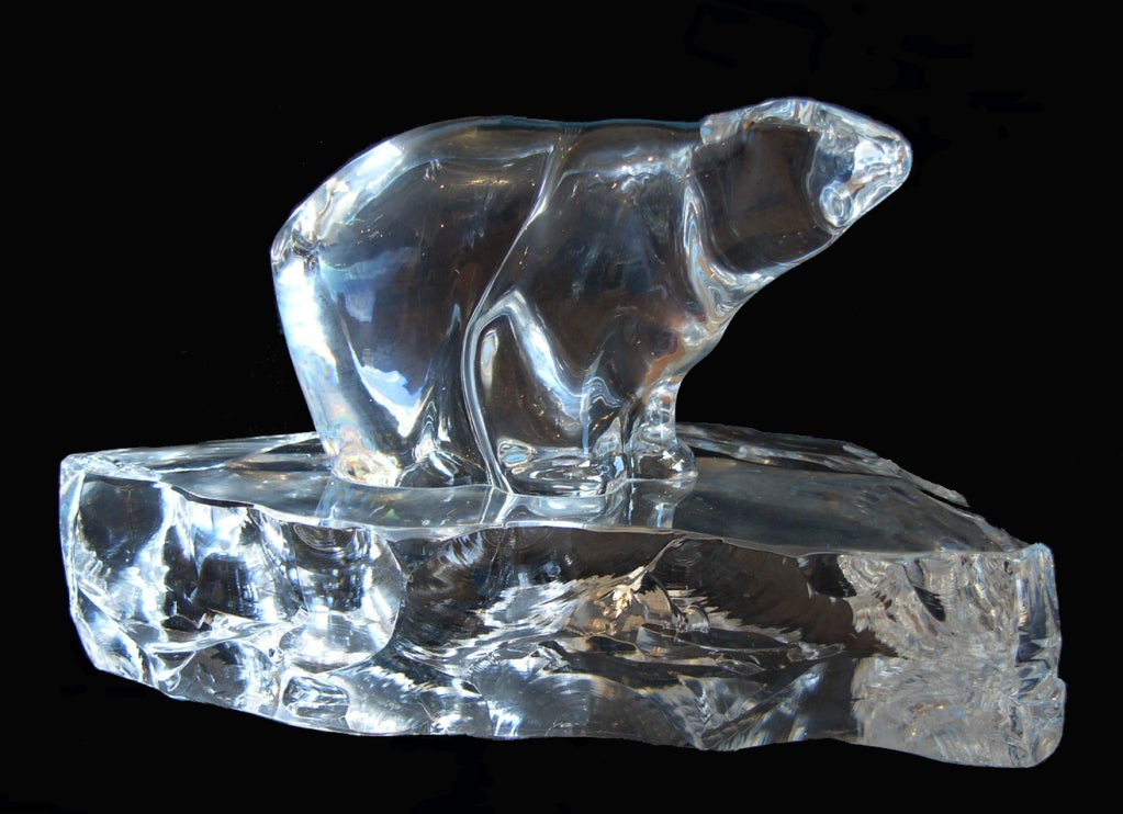 A crystal polar bear on a naturalistic plinth, by Willy Johansson (b.1921) for Hadeland Glassworks