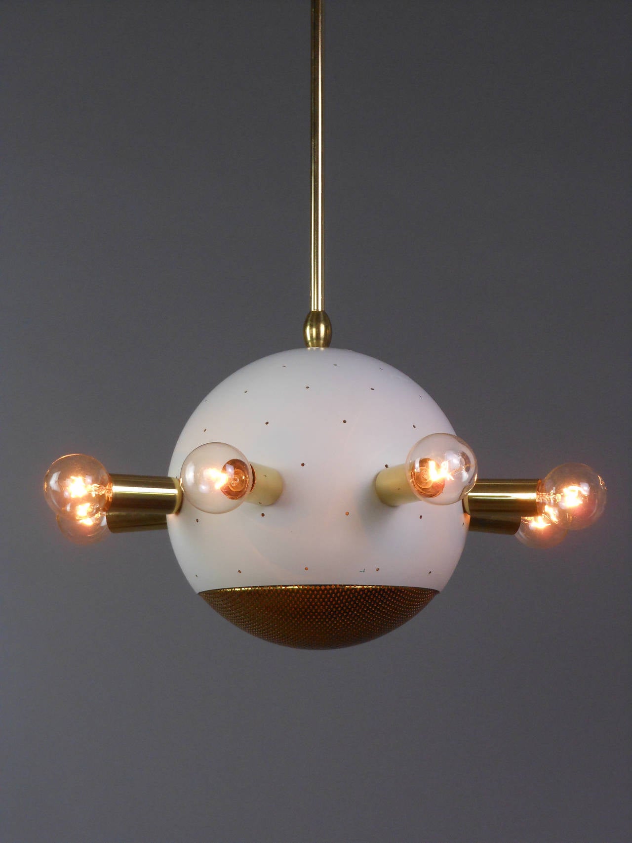 Painted and Brass Sputnik Chandelier In Good Condition In New York, NY