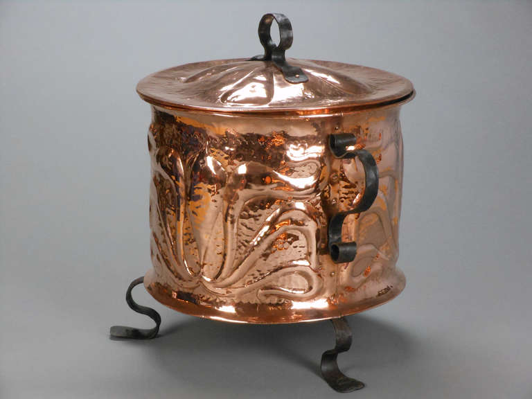 20th Century Art Nouveau Copper Pot For Sale