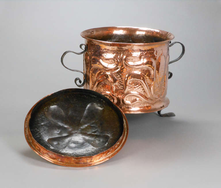 Art Nouveau Copper Pot For Sale 3