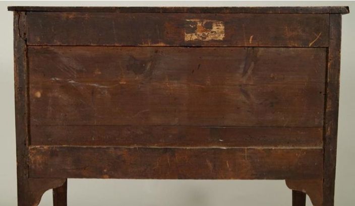 Italian Neoclassical Mahogany Commode or Chest of Drawers For Sale 2