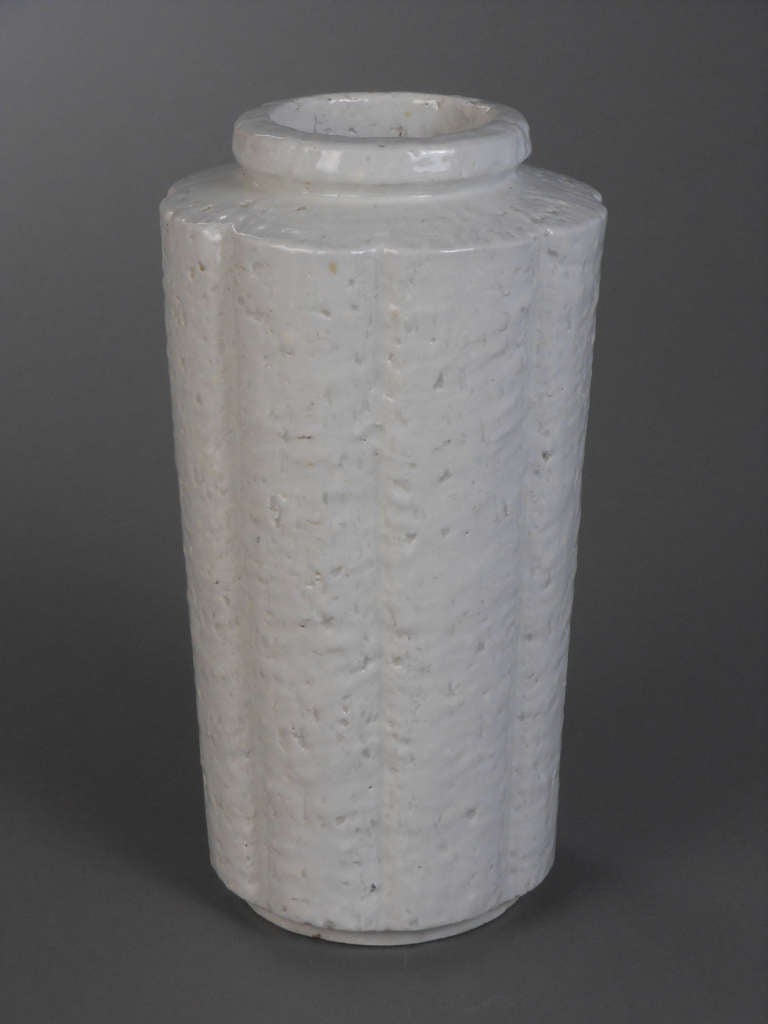 Tall White Lobed Chamotte Vase by Gunnar Nylund In Good Condition In New York, NY