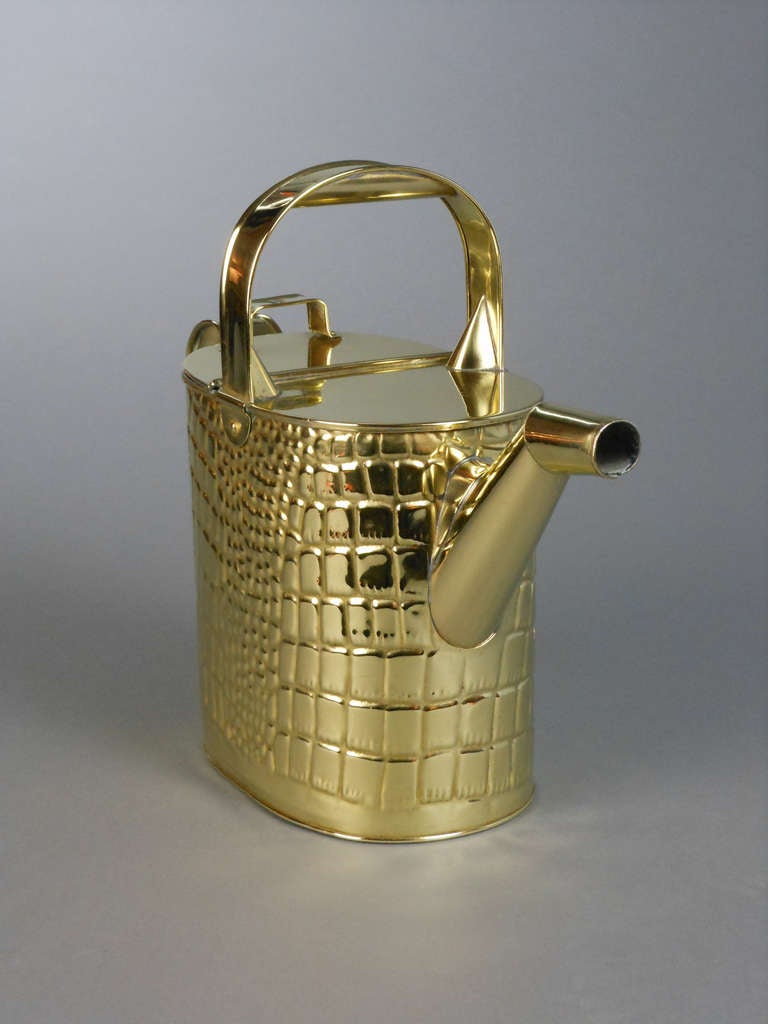 Arts and Crafts Brass Watering Can In Good Condition For Sale In New York, NY