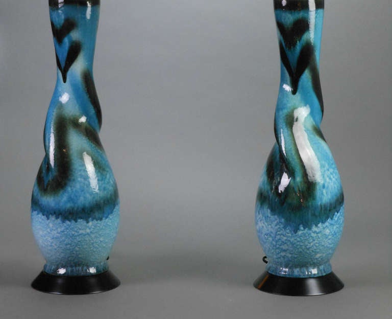 Mid-Century Modern Pair of Large Blue Ceramic Lamps In Good Condition In New York, NY