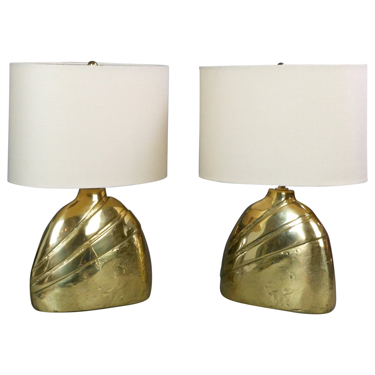 Italian Modern Pair of Cast Brass Lamps For Sale