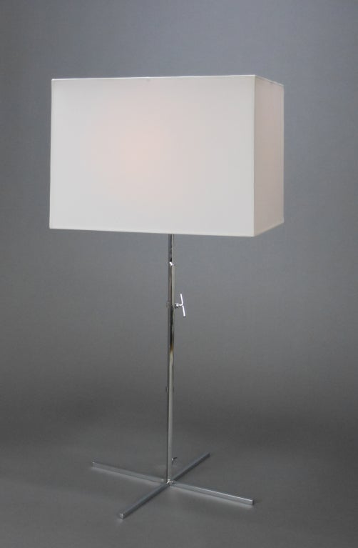 Mid-Century Modern Pair of Steel Table Lamps For Sale 3