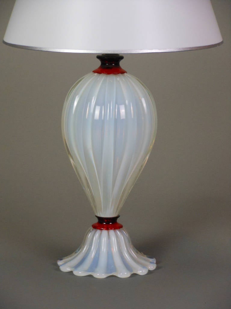 Pair of Murano Mid-Century White and Red Glass Lamps For Sale 1