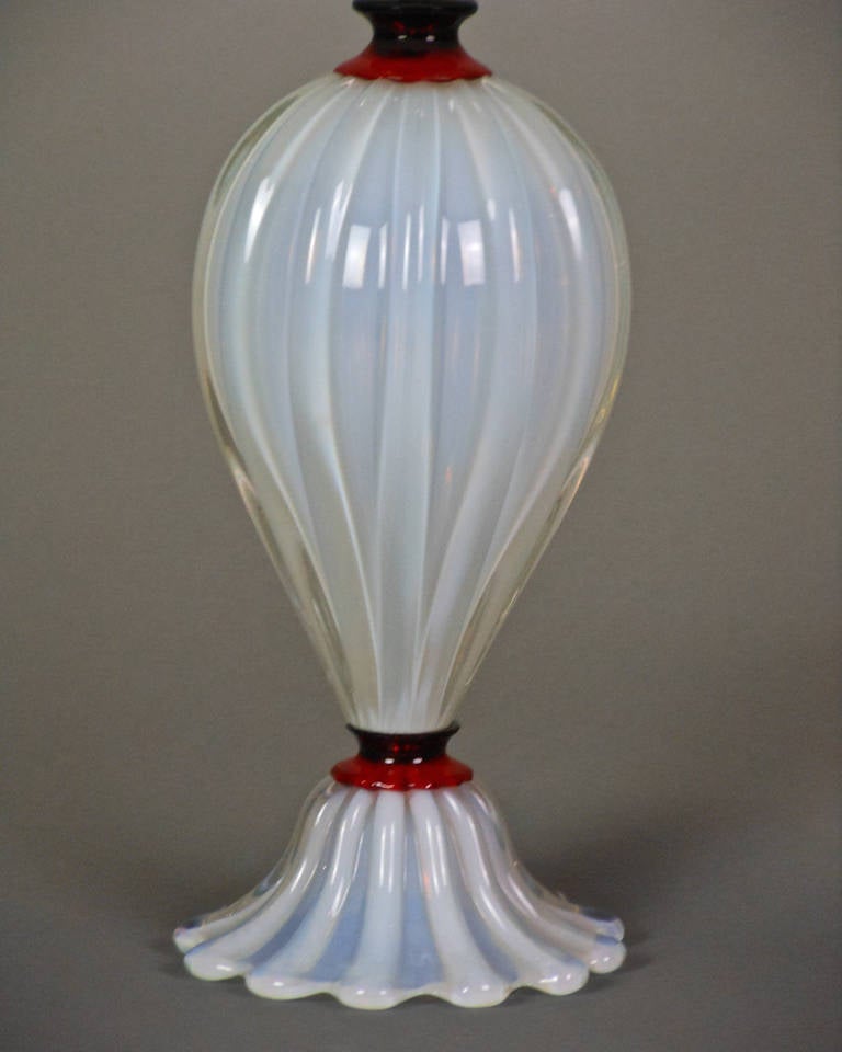 Pair of Murano Mid-Century White and Red Glass Lamps For Sale 3
