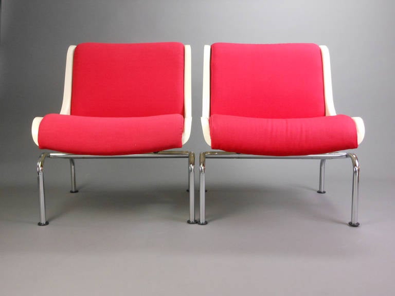 Scandinavian Modern Pair of Chairs by Yrjo Kukkapuro In Fair Condition For Sale In New York, NY