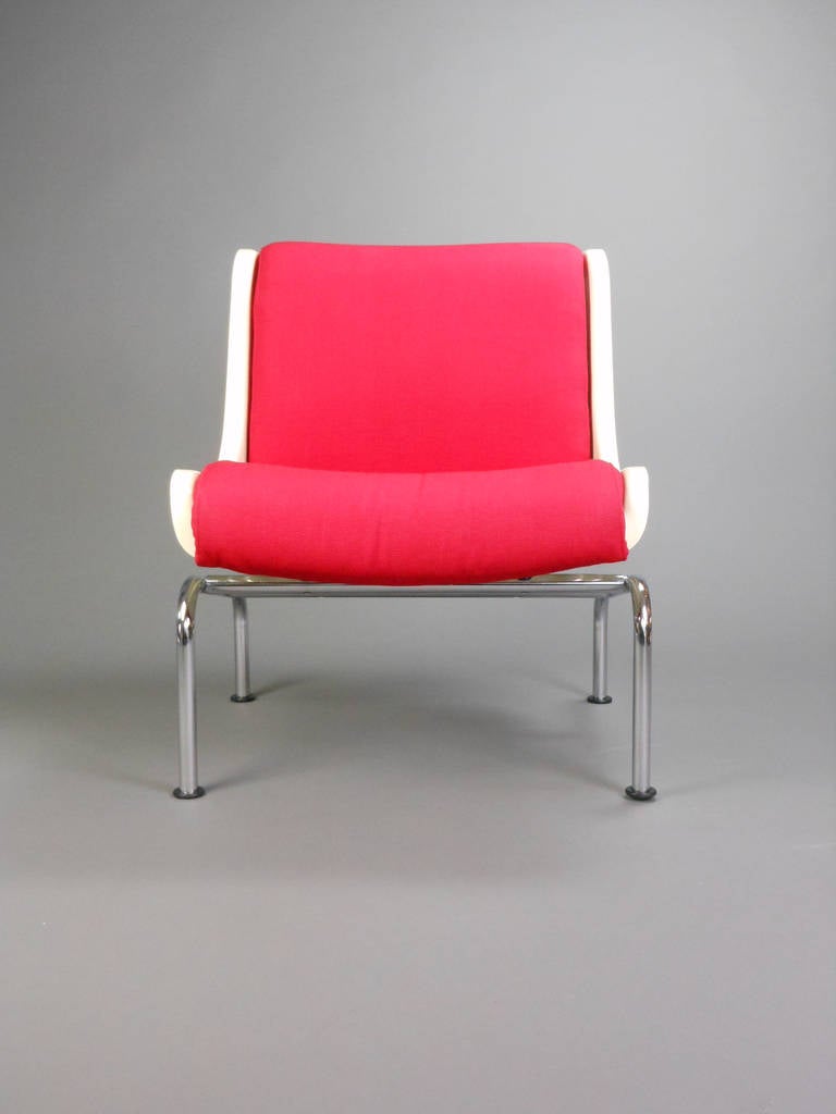 Steel Scandinavian Modern Pair of Chairs by Yrjo Kukkapuro For Sale