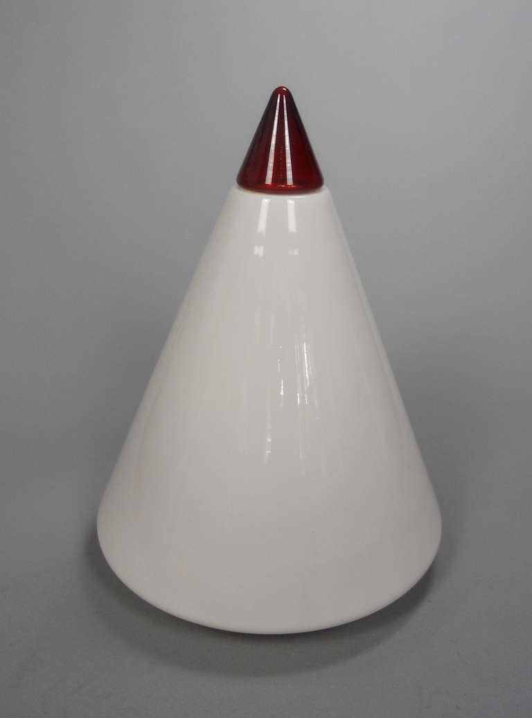 Italian 1970s Red and White Glass Cone Lamps by Giusto Toso for Leucos For Sale 1