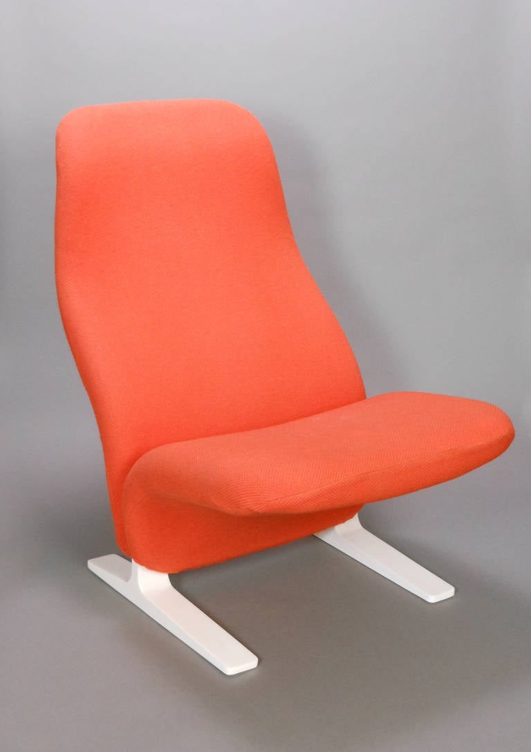 Mid-Century Modern French Concorde Chair by Pierre Paulin For Sale