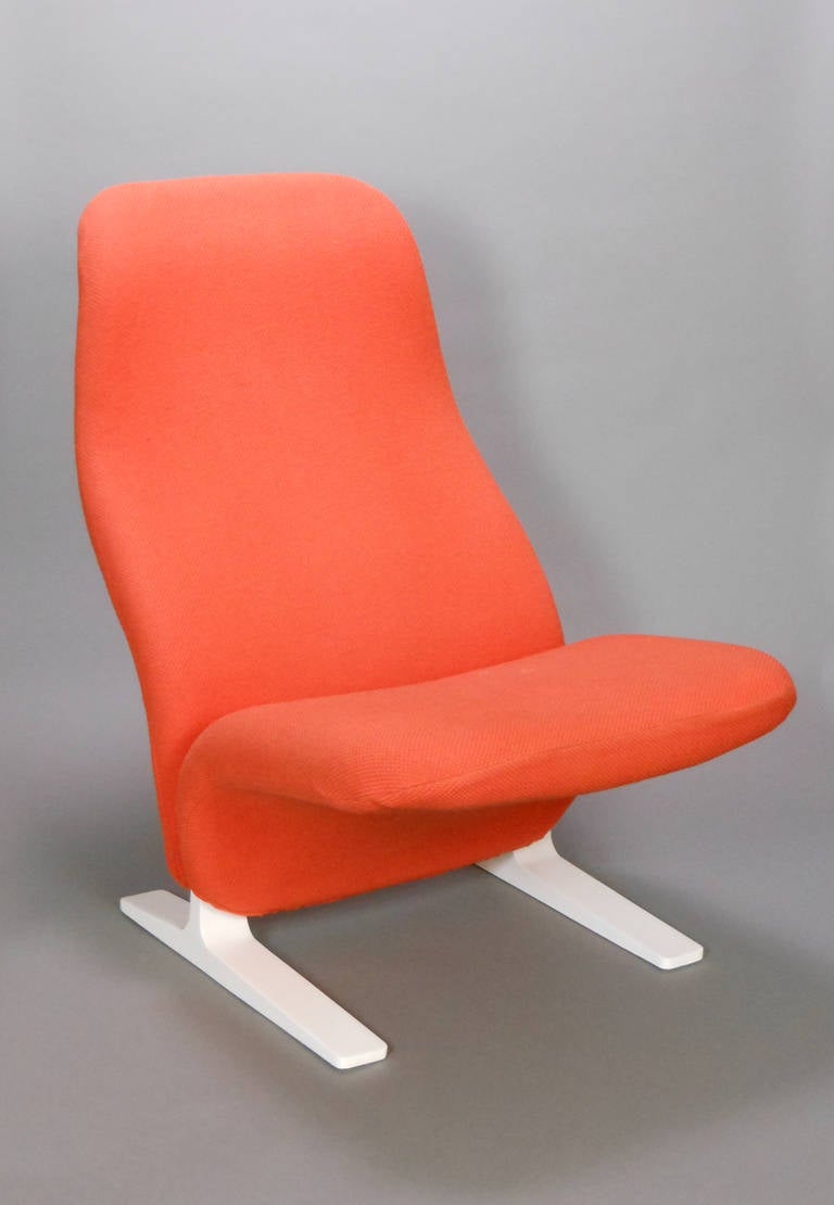 The upholstered undulating backrest and seat are fitted with white metal ski-form legs.

Pierre Paulin (1927-2009), the great 20th century French designer, is best known for his designs for Artifort in the 1960s, including the Concorde chair (1960).