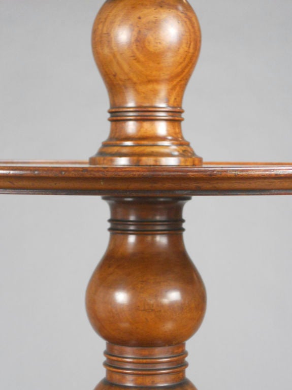French Neoclassical Mahogany Three-Tier Étagère For Sale 1