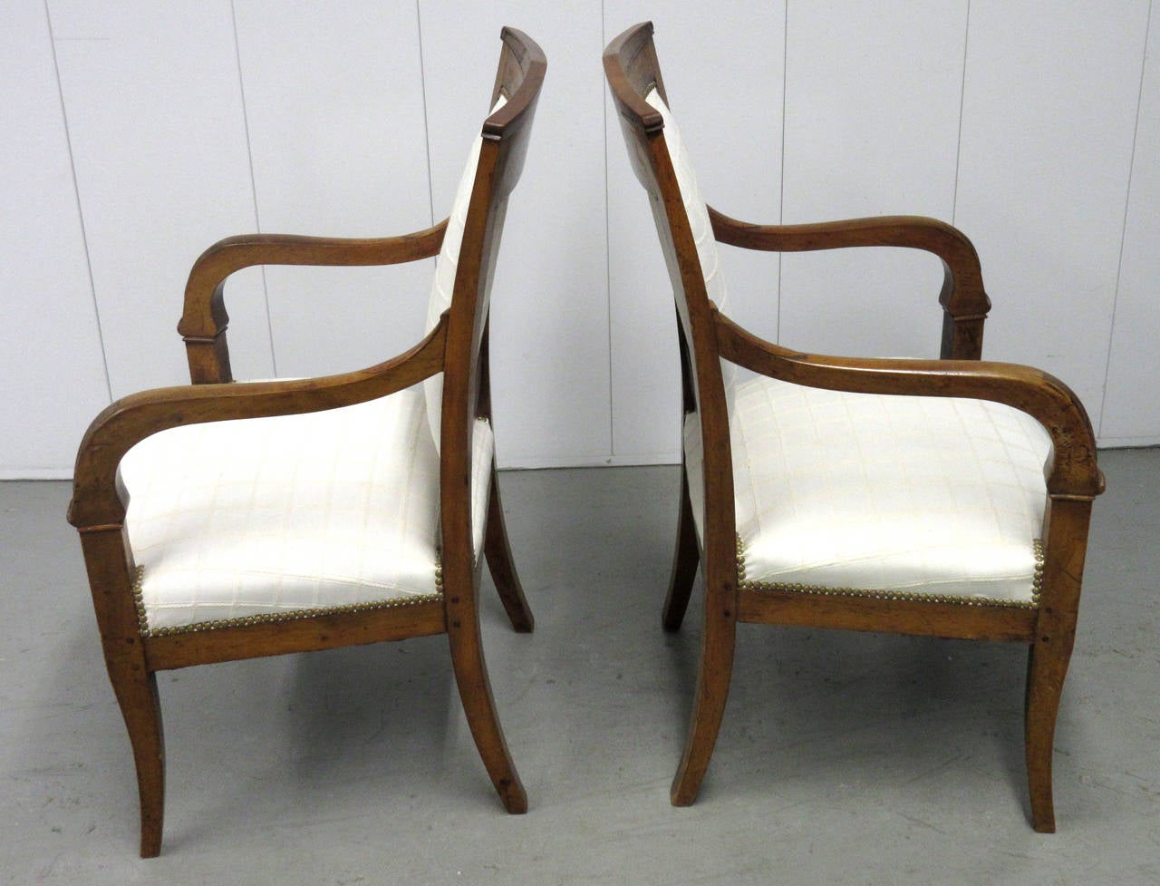 Pair of Early 19th Century French Walnut Fauteuils In Good Condition In Mt Kisco, NY