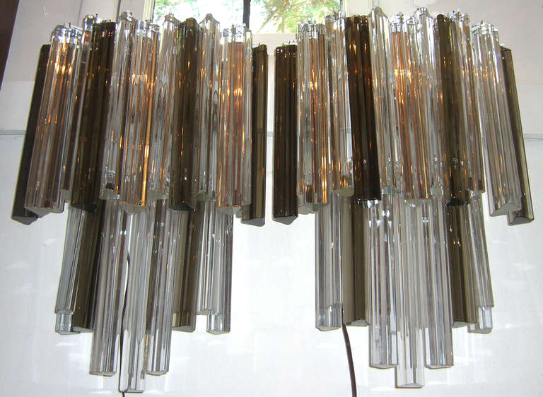 Modern Pair of Large Venini Smoked and Clear Triedri Glass Sconces For Sale