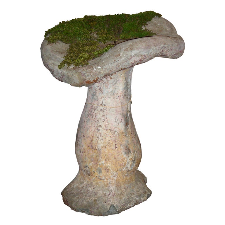 Quintessentiell Französische Pilz-Gartenornament aus Steinguss