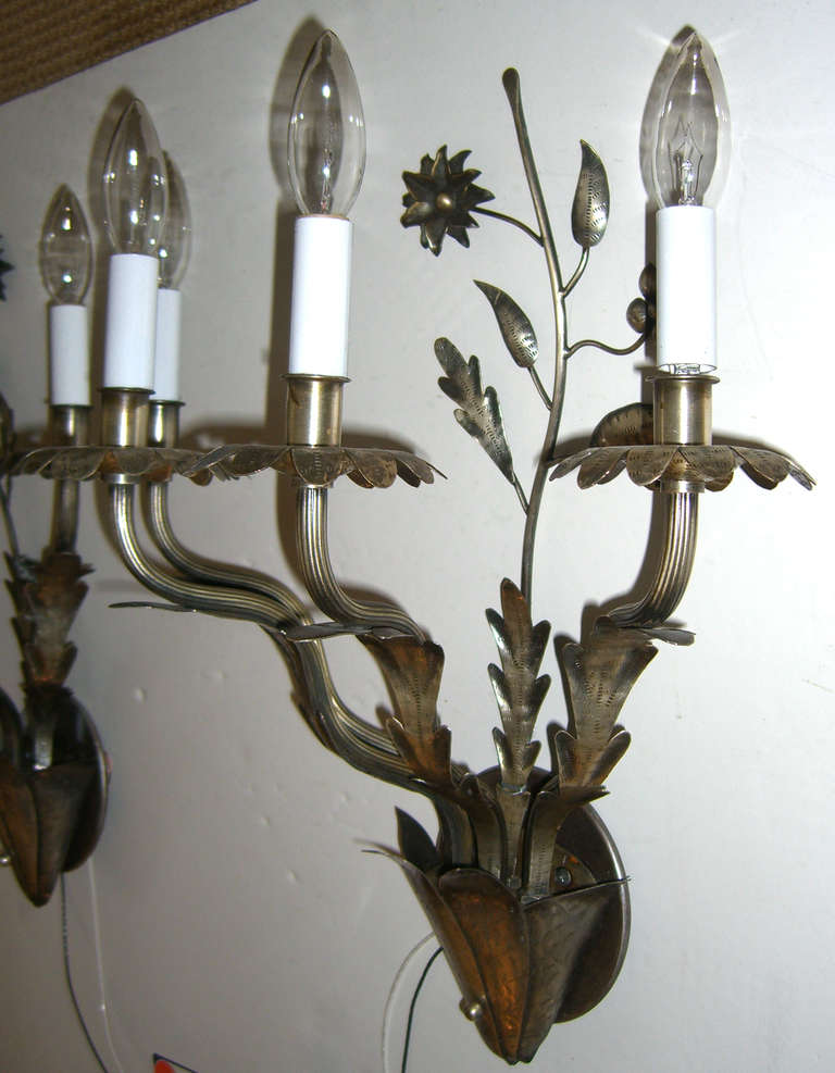 20th Century Pair of Vintage French Hand-Hammered Flower Design Wall Lights For Sale