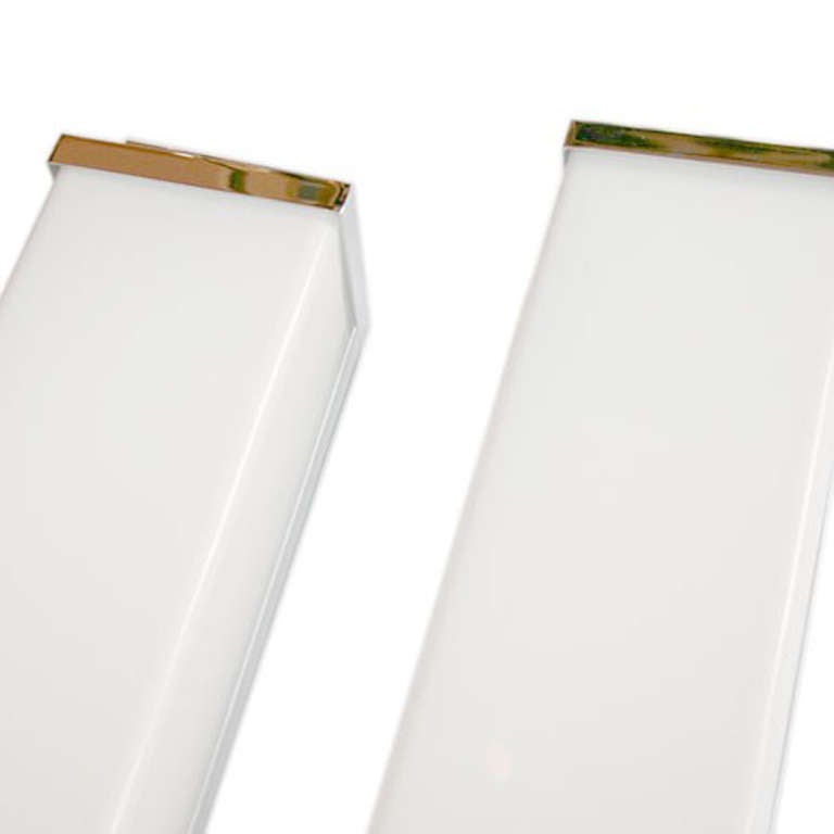 Manhattan bathroom wall light