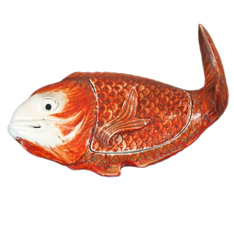 18th Century Chinese Export Porcelain Fish For Sale