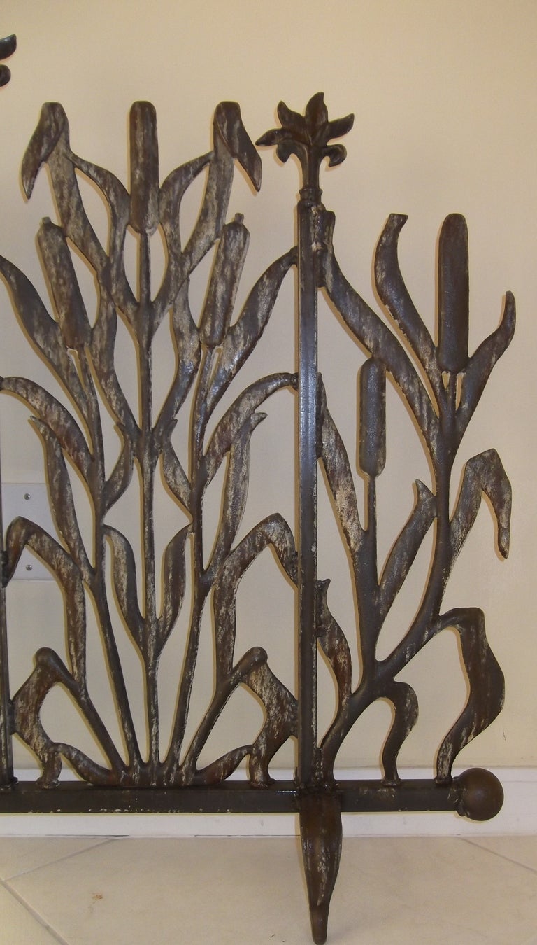 Artistic cast iron fireplace screen In Excellent Condition In Delray Beach, FL