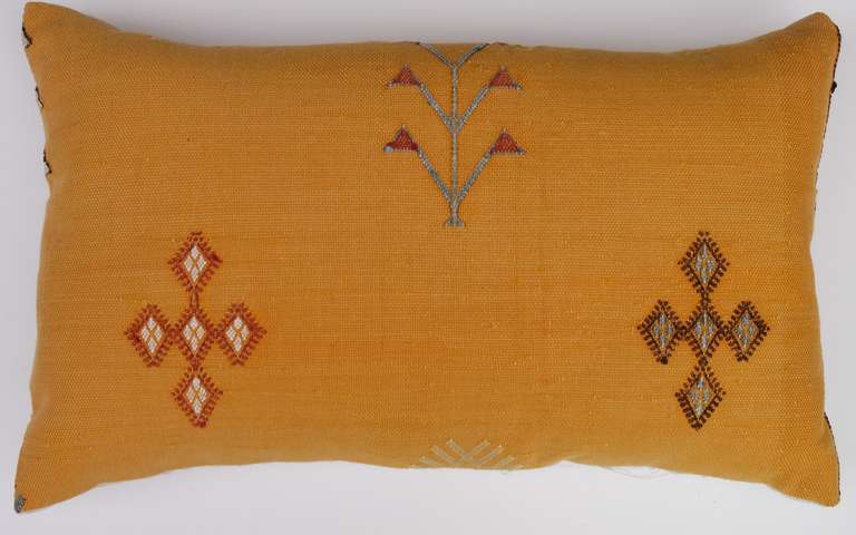 Silk Rug Fragment Pillow In Excellent Condition In Delray Beach, FL