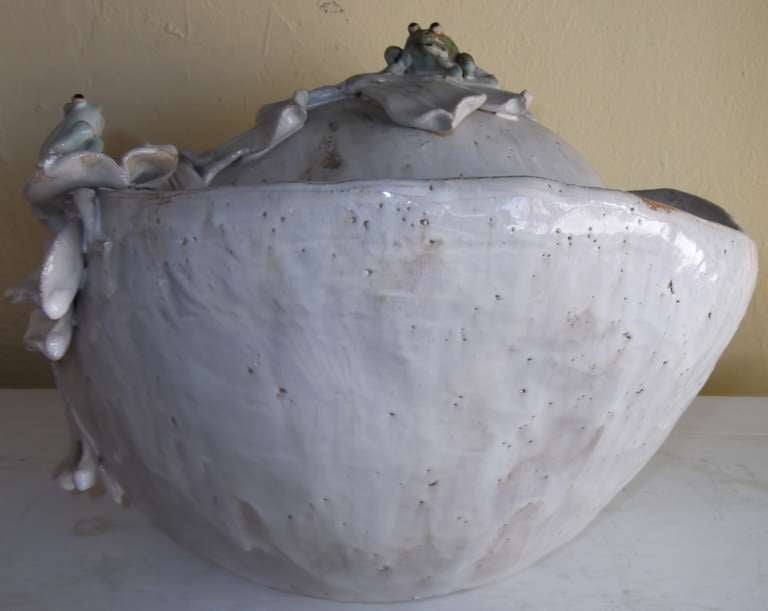 Unknown Ceramic Planter with frogs