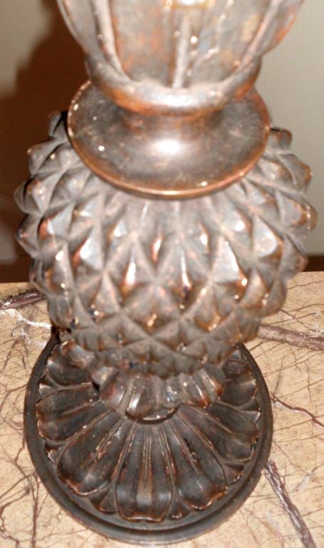 Wood Italian wood pineapple table lamp