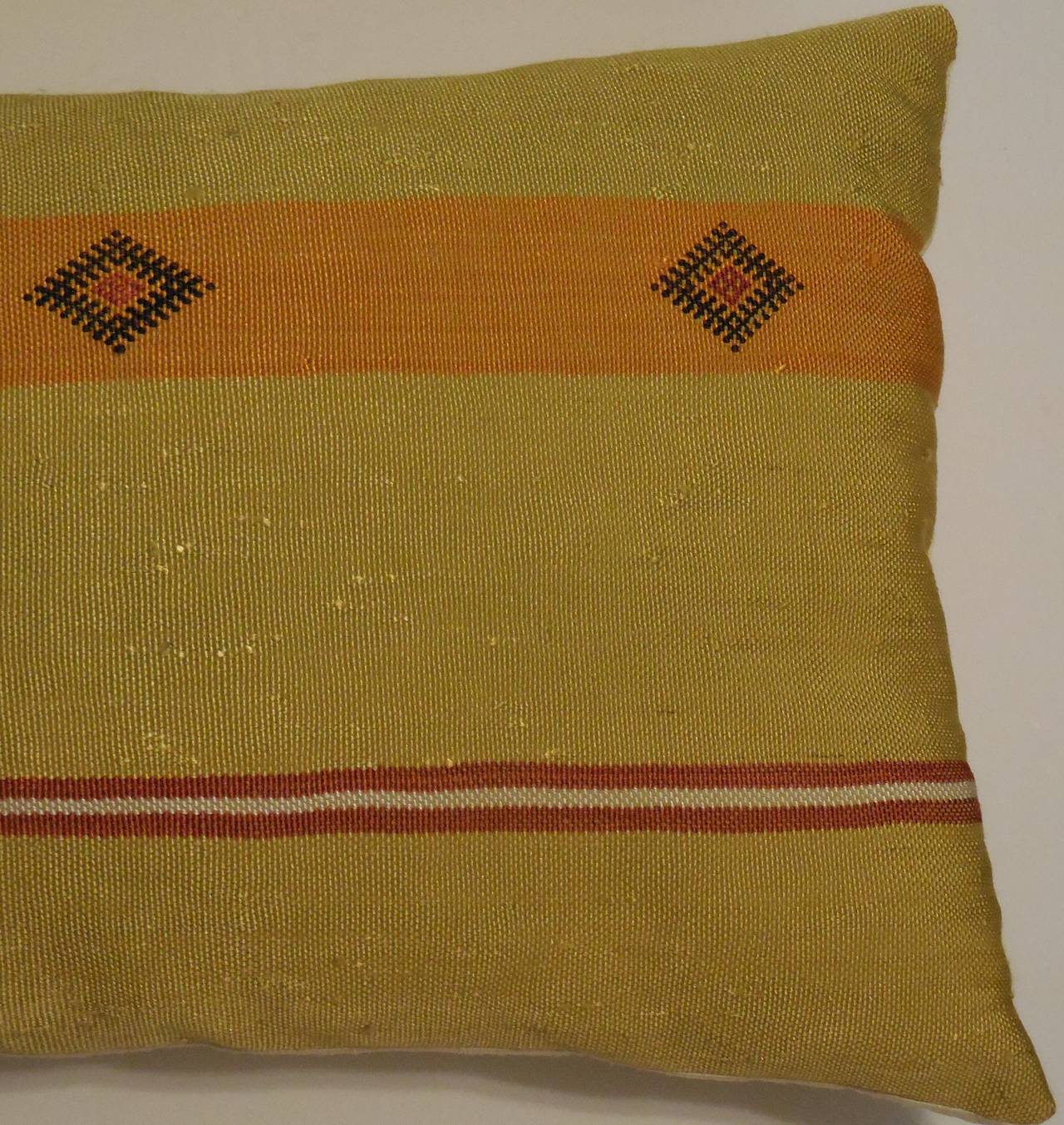 Pair of Silk Rug Fragments Pillows In Excellent Condition In Delray Beach, FL