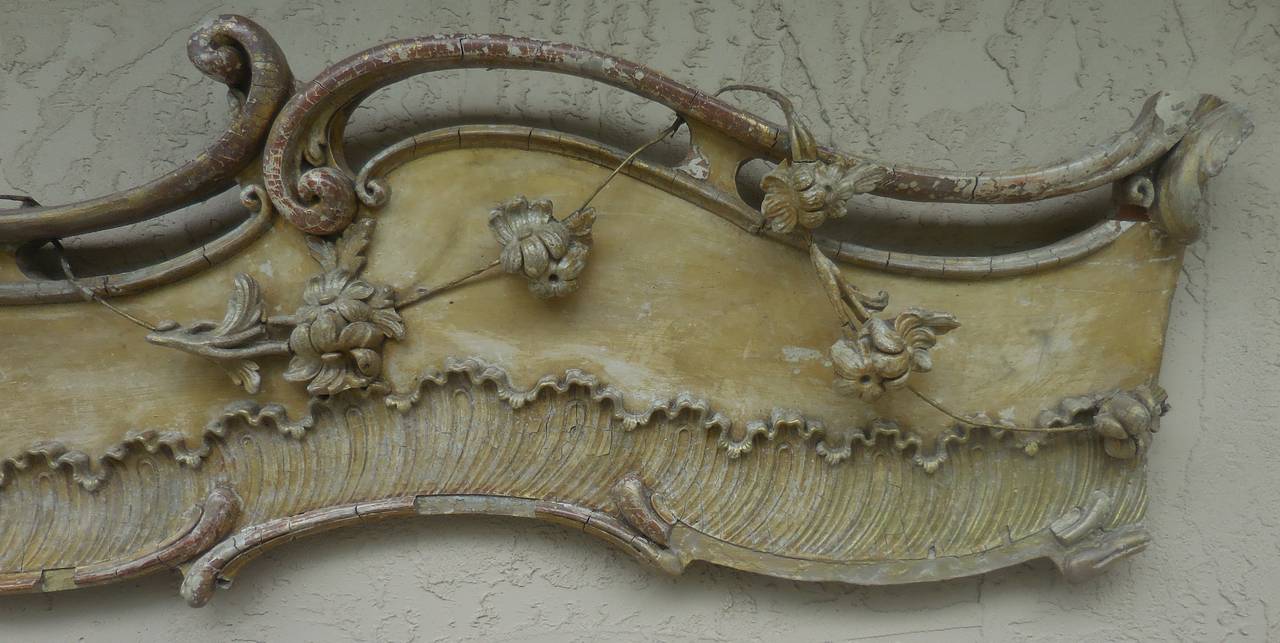 Large Antique Giltwood Wall Hanging In Good Condition In Delray Beach, FL
