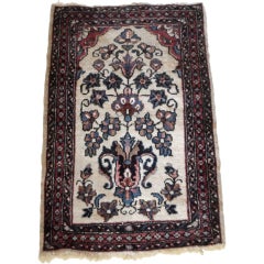 Vase design Persian rug