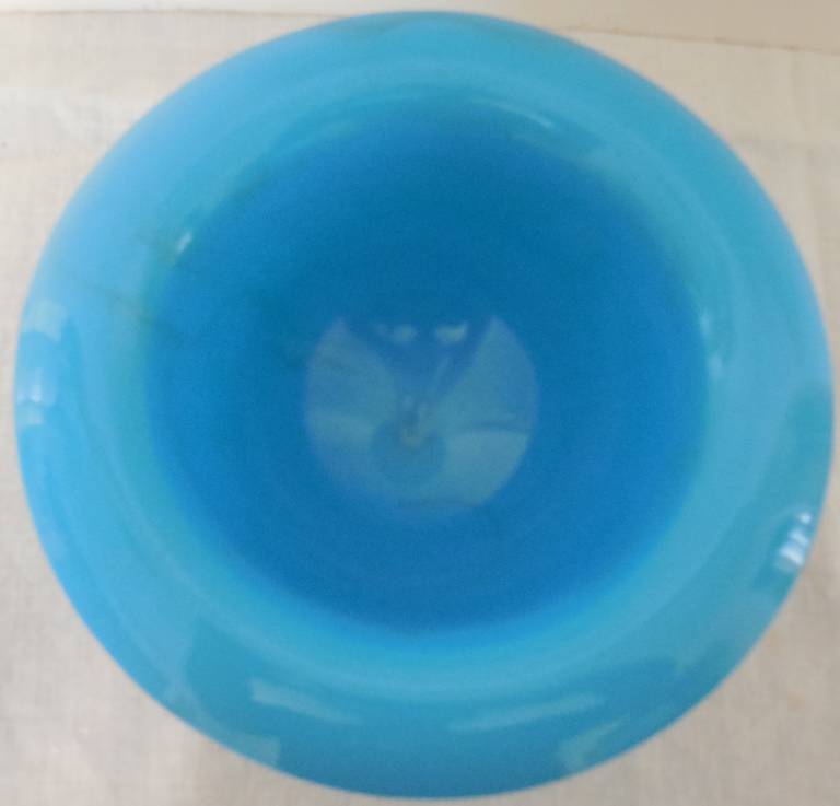 Blue opaline candy dish In Excellent Condition In Delray Beach, FL