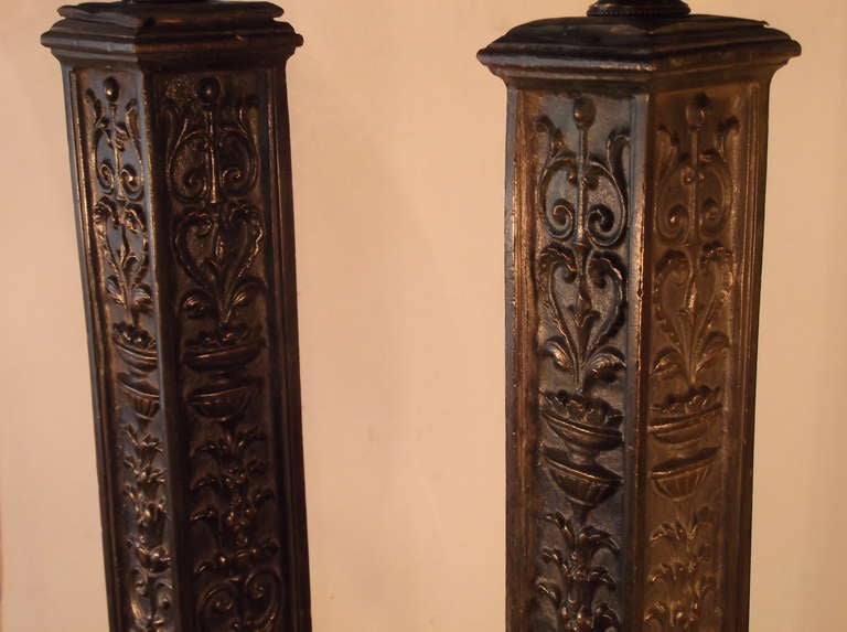 Pair of 19th century bronze lamps 4