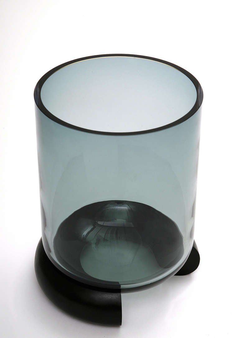 Bracelet Vase by Eric Schmitt In Excellent Condition For Sale In New York, NY